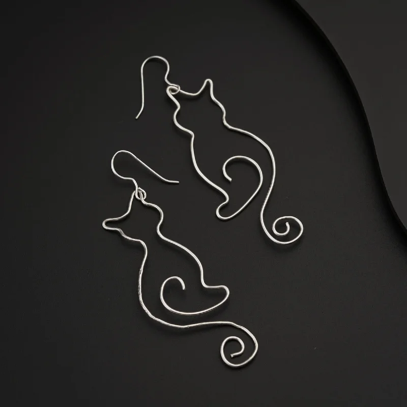 Hoop earrings with a chunky design for a bold and trendy statement-Silver Cat Wire Earring