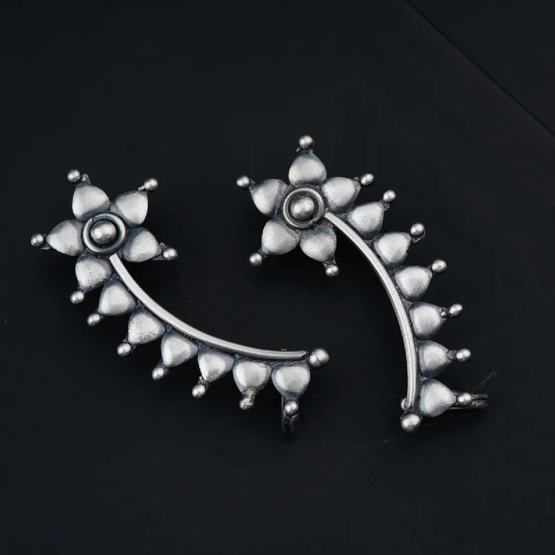 Best hoop earrings with intricate beaded details for a textured, stylish appearance-Dome Motif Earcuff