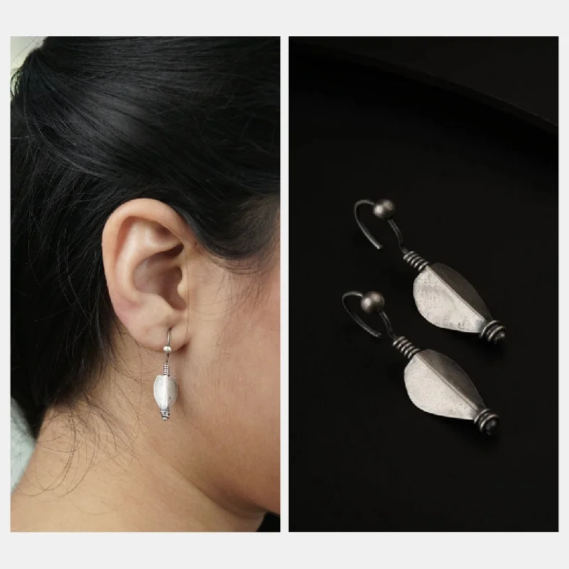 Hoop earrings with spiral designs for a dynamic and fluid look-Ognia Jaisalmer Silver Earrings