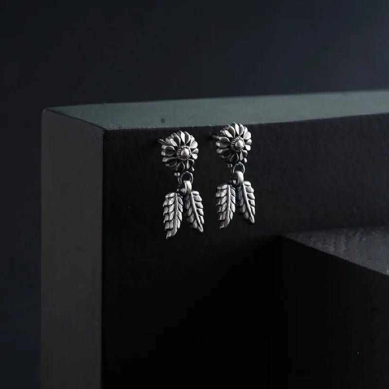 Hoop earrings with a chunky design for a bold and trendy statement-Silver Earrings