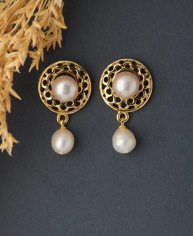 Hoop earrings with hammered copper for a warm and rustic aesthetic-Trendy White Pearl Hanging Earring