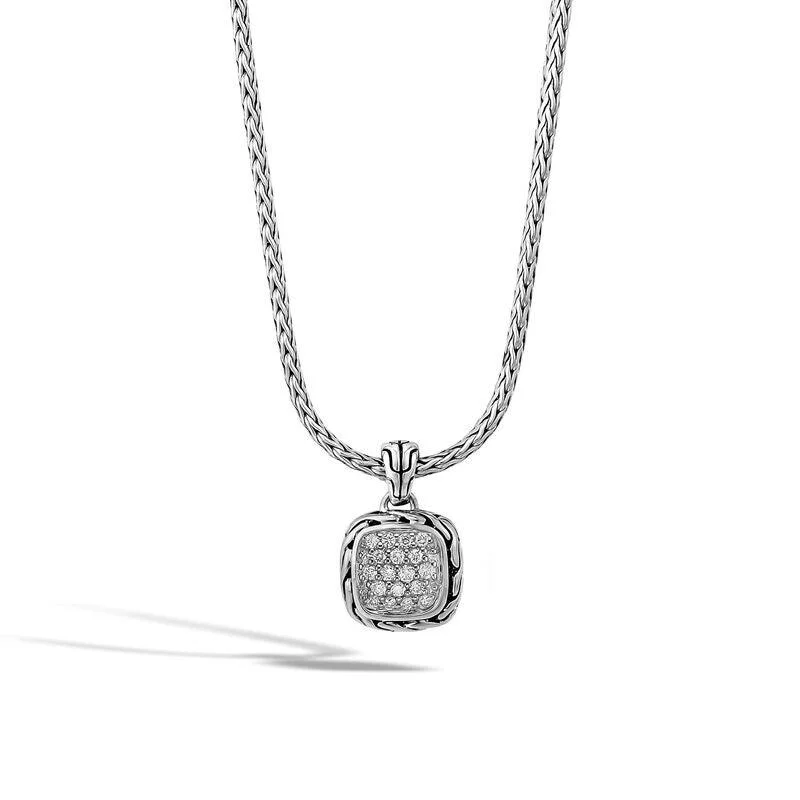 Best necklaces and pendants with silver chains for a sleek, timeless look-Classic Chain Pendant Necklace with Diamonds