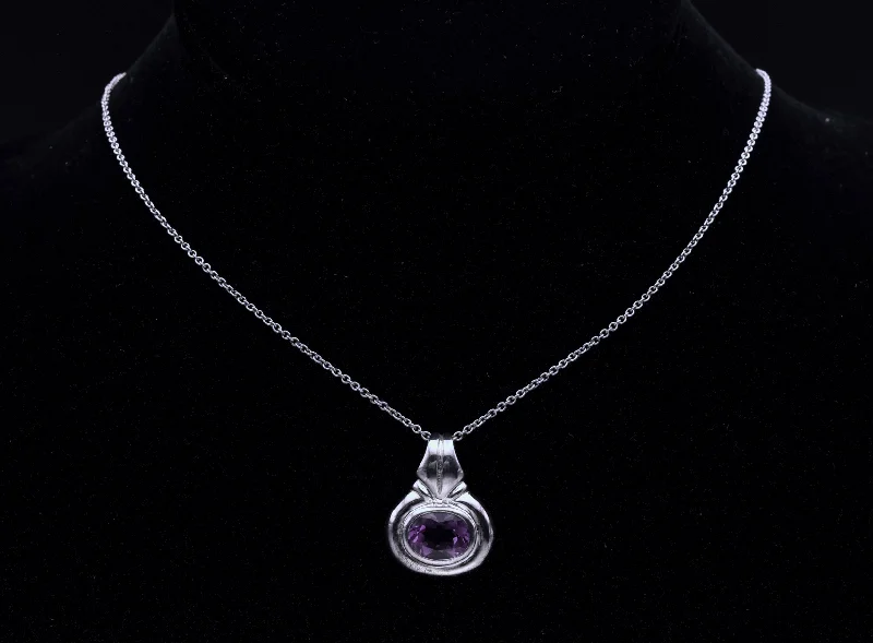 Beautiful necklaces and pendants with tree branch motifs for a nature-inspired design-Vintage Sterling Silver Amethyst Pendant Sterling Silver Chain Necklace - 20"