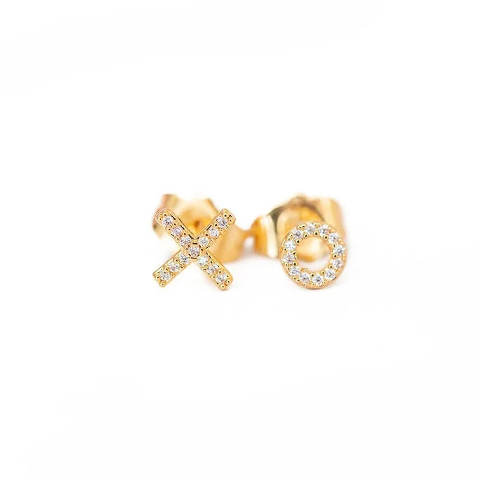 Necklaces and pendants with leaf-shaped designs for an earthy, organic feel-CZ XO Studs