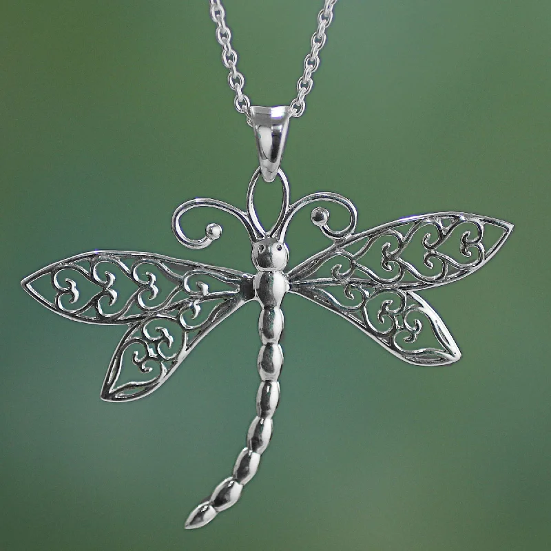 Best necklaces and pendants with seashell designs for a tropical, beachy vibe-Dazzing Dragonfly Silver Pendant Necklace